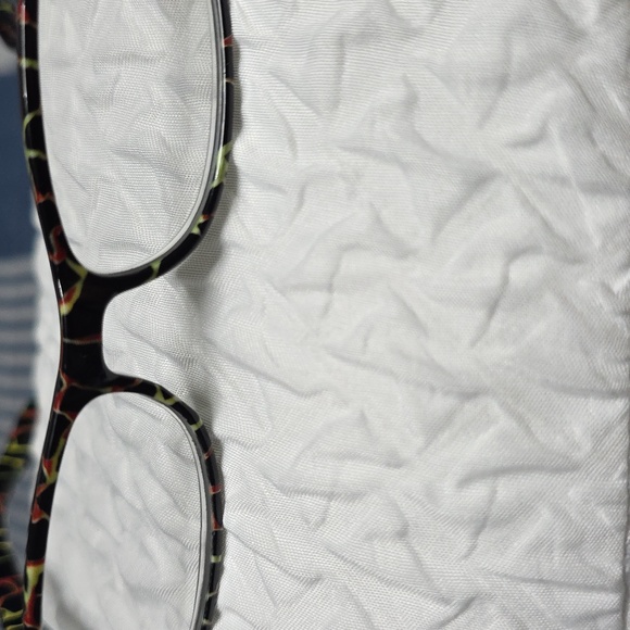 NON-PRESCRIPTION READING GLASSES - Picture 2 of 7